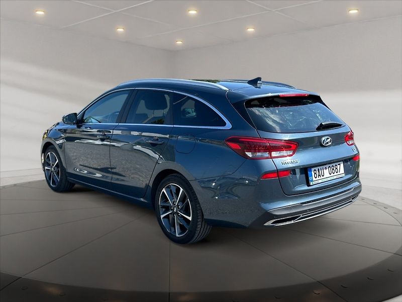 Hyundai i30 1,5 T-GDI M.Hybrid Style - fotka 4 z 11