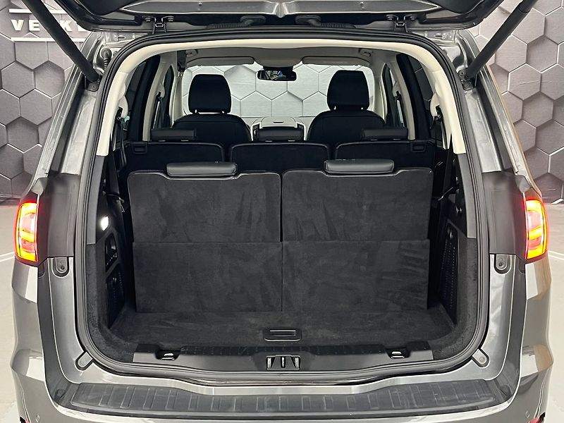 Ford Galaxy 2.5 HEV VIGNALE LED 7míst - fotka 43 z 77