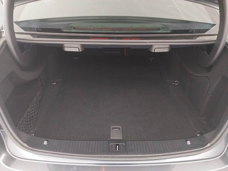 Mercedes-Benz Třídy E (2014) E 250, Automat, Kůže, Navi - fotka 14 z 20