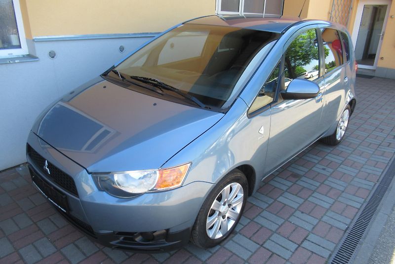 Mitsubishi Colt 1.1i KLIMA SADA ZIMNÍCH KOL - fotka 5 z 18