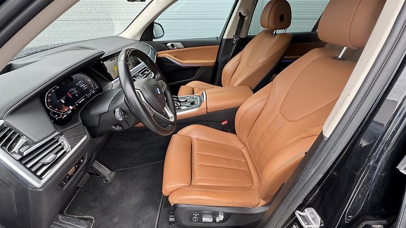 BMW X7 xDrive40i - fotka 5 z 16