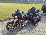 Harley-Davidson FLHTCUTG Tri Glide Ultra Classic (2022) - náhled 2