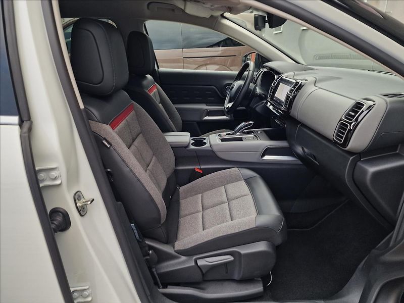 Citroën C5 Aircross 1.6 HYBRID 225 EAT8 FEEL PACK - fotka 13 z 48