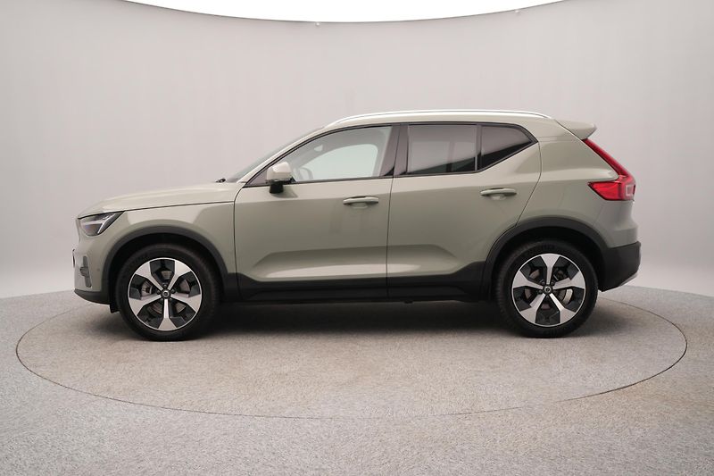 Volvo XC40 B3 CORE AUT  - fotka 7 z 42
