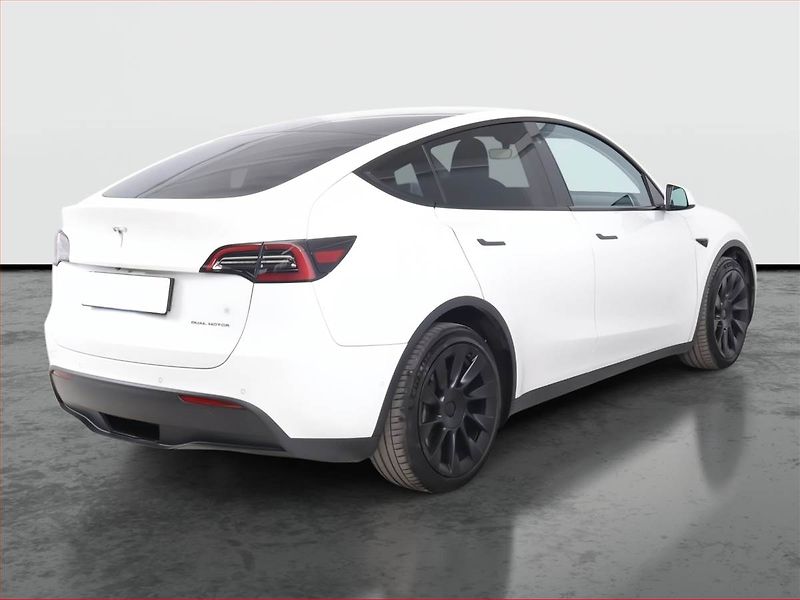 Tesla Model Y (2022) Long Range AWD 79kWh, SoH 89% - fotka 5 z 21