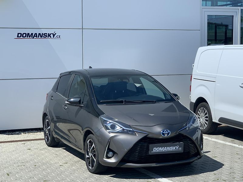 Toyota Yaris SELECTION 1,5 HYBRID 74kW AT - fotka 9 z 26