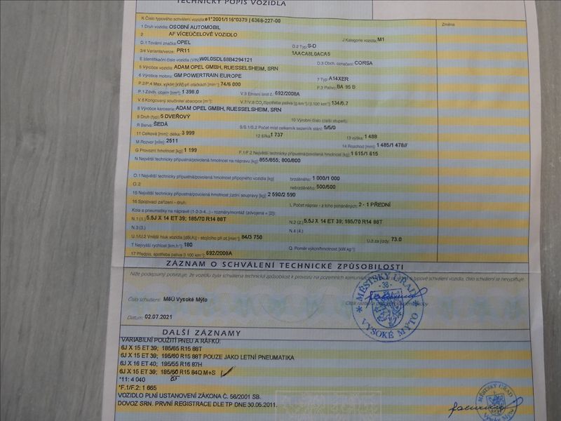 Opel Corsa 1,4 16V 74kW, drobné vady laku - fotka 42 z 42