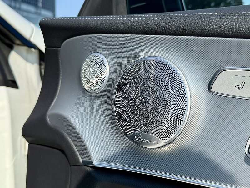 Mercedes-Benz Třídy E (2020) 53 AMG 4MATIC+ kupé - fotka 48 z 58