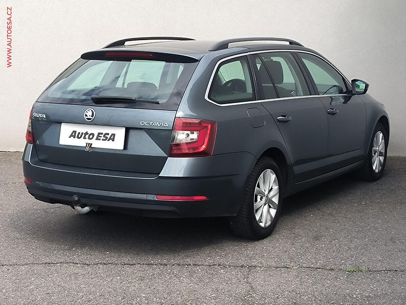 Škoda Octavia (2019) 1.5 TSi, ČR, DSG, LED, park - fotka 4 z 22
