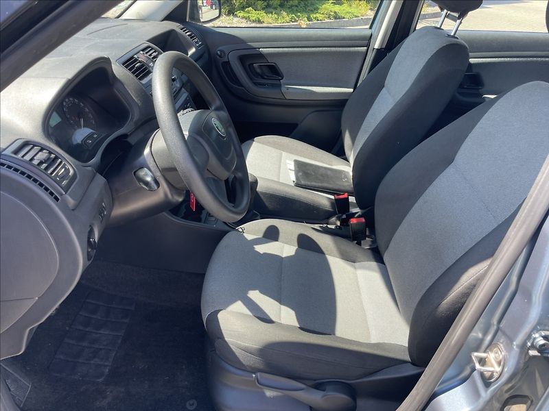 Škoda Fabia 1,4 i 16V 63kw Klima ESP Ambie - fotka 7 z 29