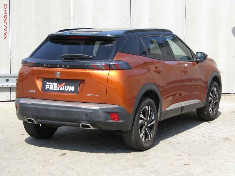 Peugeot 2008 (2020) 1.2 PT, GT Line, LED, navi - fotka 4 z 20