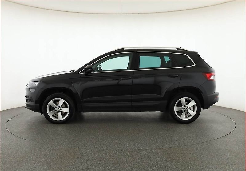 Škoda Karoq (2020) Style 1.6 TDI, Kůže, Navi - fotka 3 z 18