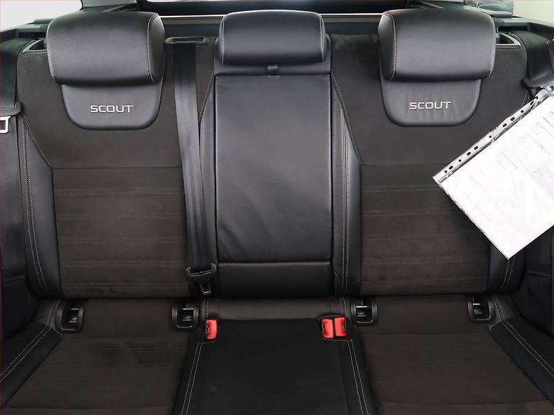 Škoda Octavia (2017) Scout 2.0 TDI, 4X4, Automat - fotka 10 z 23
