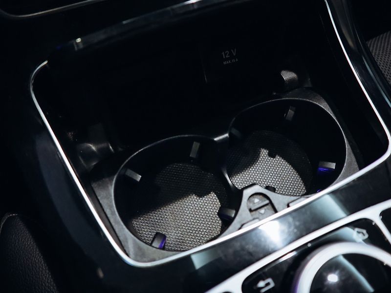 Mercedes-Benz Třídy E E 220d 4MATIC, All-Terrain - fotka 9 z 27