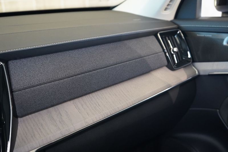 Volvo XC90 T8 PLUS Dark, Head-up, 360° - fotka 42 z 50
