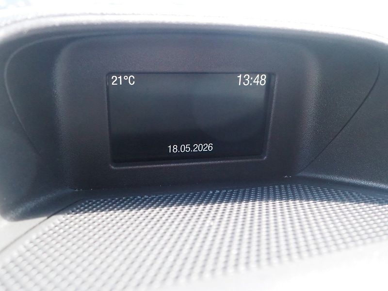 Ford Tourneo Custom (2017) 2.0 TDCi, 125 kW, 9 míst, ČR - fotka 31 z 38