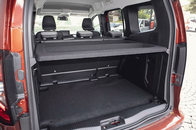 Renault Kangoo (2026) Techno TCe 130 EDC - fotka 12 z 37