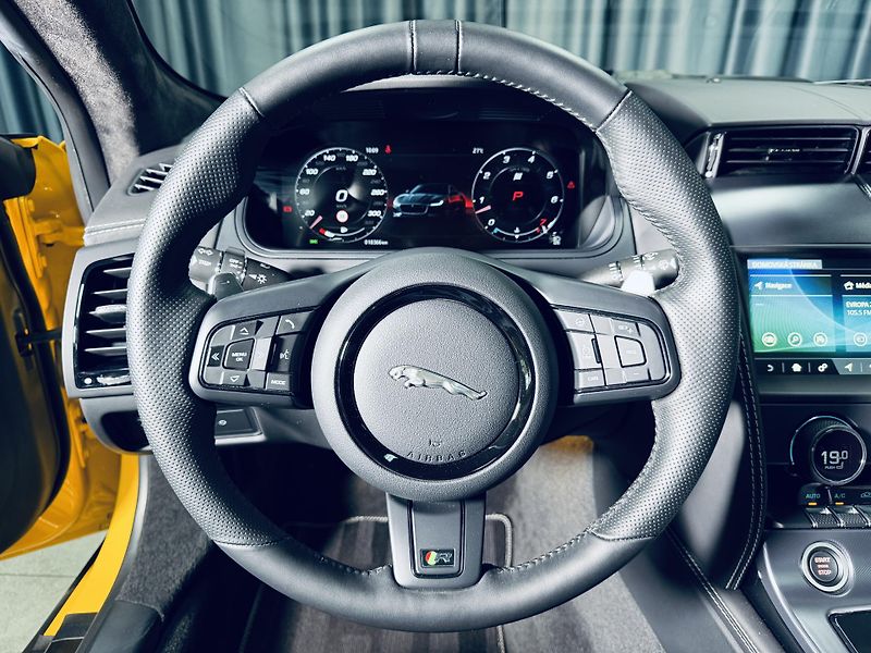 Jaguar F-Type (2021) R.COUPE*5.0*V8*SORRENTO*ZÁRUKA - fotka 32 z 43