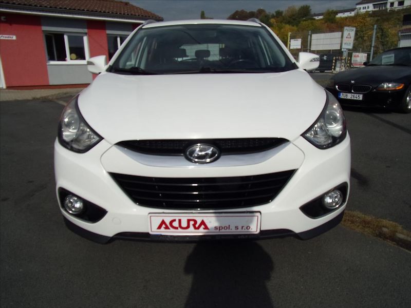Hyundai ix35 2,0 CRDi Trikolor 4x4 100kW - fotka 9 z 26