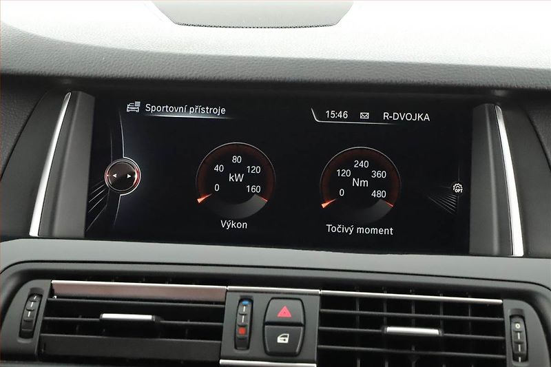 BMW Řada 5 (2016) 525d, Automat, Navi, Bi-Xenony - fotka 13 z 20