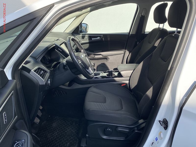 Ford S-MAX (2016) 2.0 TDCi, AC, tempo - fotka 9 z 18