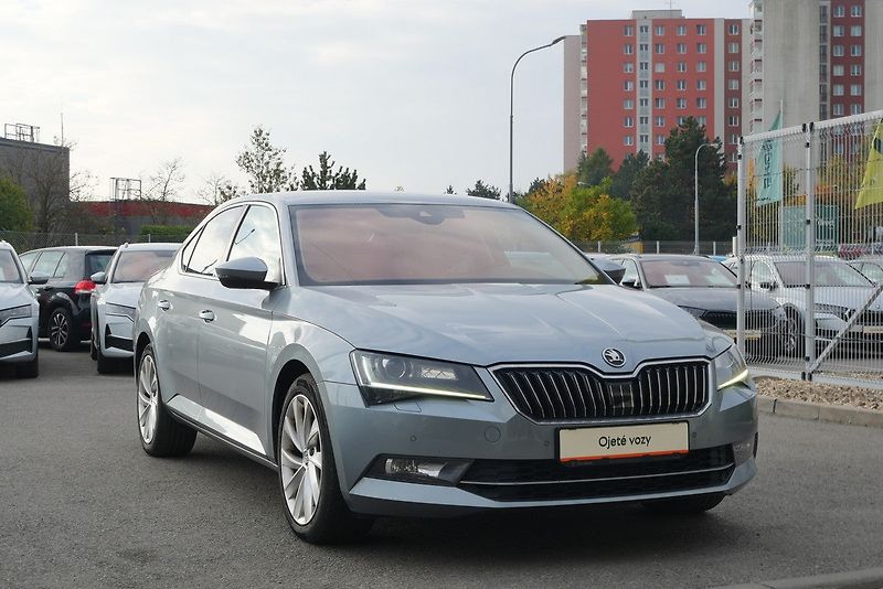 Škoda Superb - fotka 3 z 6