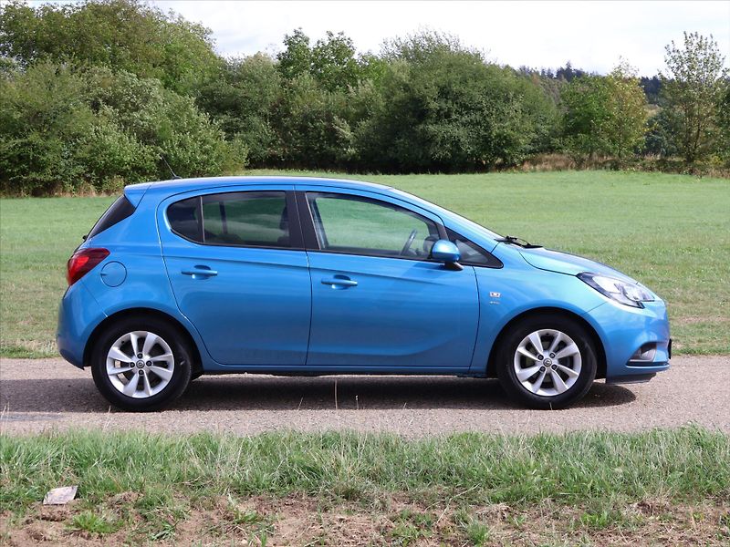 Opel Corsa 1,2 i 51kW Sport Klima CZ - fotka 8 z 30