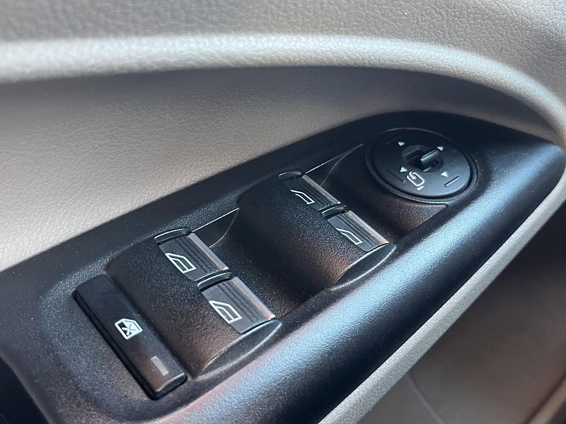 Ford Tourneo Connect (2019) 1.5 EcoBlue 88kW, Tažné, ČR, 1 - fotka 12 z 20