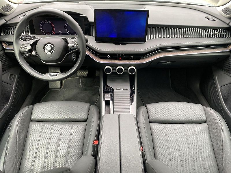 Škoda Superb (2024) 2.0 TDI 4x4 DSG L&K - fotka 5 z 41