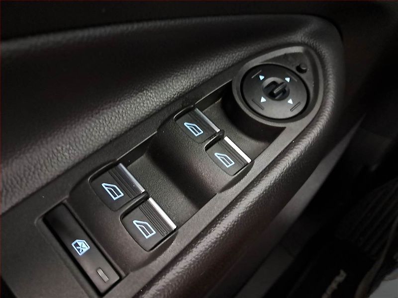 Ford Kuga (2019) 1.5 EcoBoost, Tempomat - fotka 19 z 19