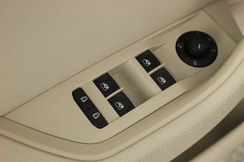 Škoda Superb (2020) iV 1.4 TSI PHEV, ČR, AUTOMAT - fotka 10 z 25