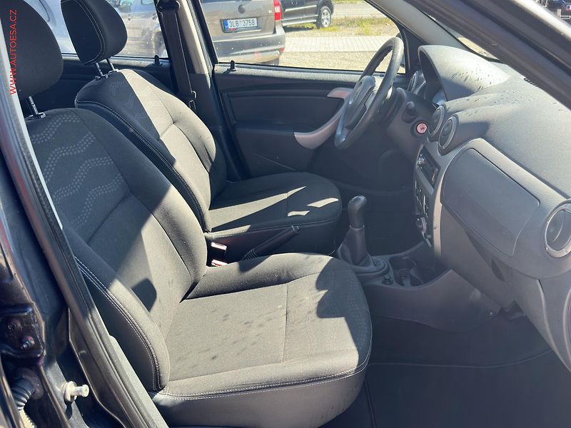 Dacia Sandero (2011) 1.6i, ČR, AC - fotka 11 z 14