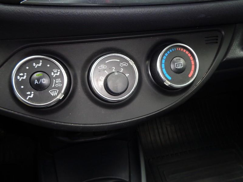Toyota Yaris 1.5 VVT- i  82 kW - fotka 16 z 26
