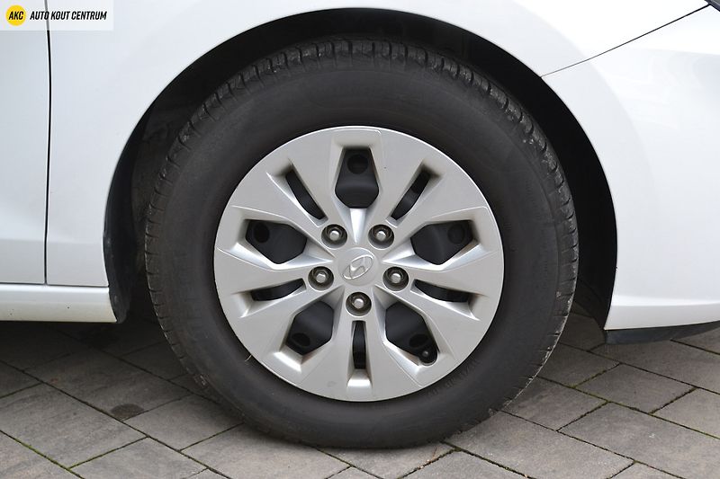 Hyundai i30 22 HB 1,5I MT START PLUS - fotka 10 z 45