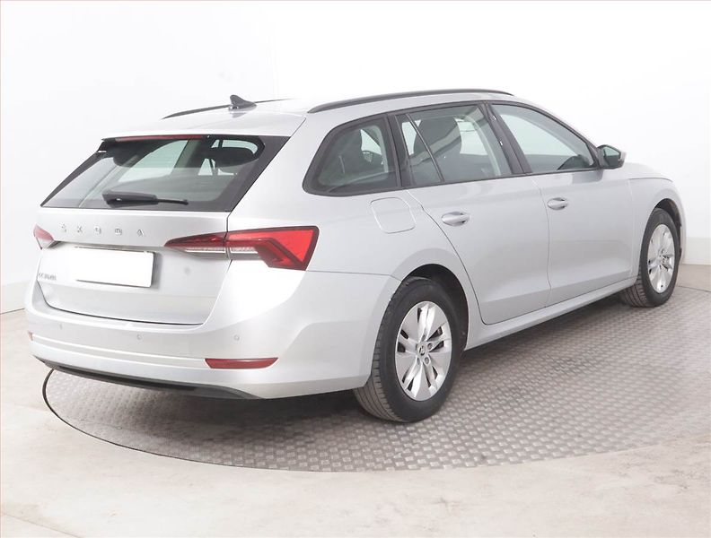 Škoda Octavia (2022) Ambition 2.0 TDI, ČR,1.maj - fotka 5 z 15