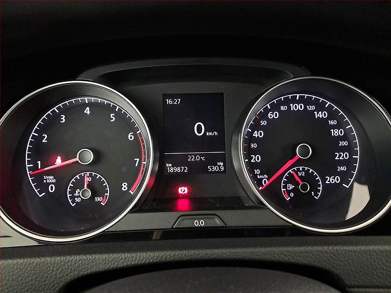 Volkswagen Golf (2015) R-Line 1.4 TSI, Serv.kniha - fotka 11 z 15
