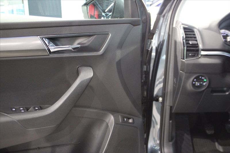 Škoda Karoq 2.0 TDi 4x4 Style - fotka 10 z 30