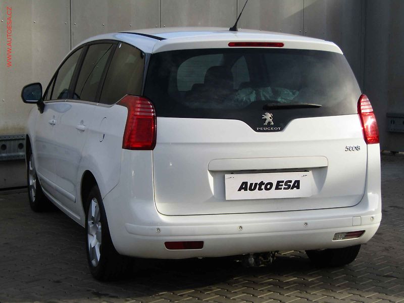 Peugeot 5008 (2015) 1.6 HDi, ČR, autoAC - fotka 6 z 21
