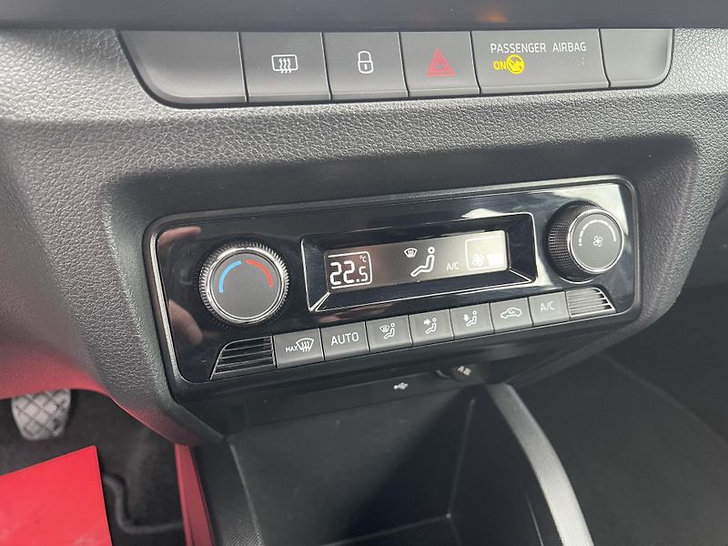 Škoda Fabia 1.0 TSi STYLE NEHAVAR-DPH-ČR ! - fotka 30 z 41