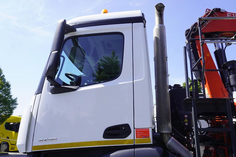 Mercedes-Benz (2020) Arocs 3236 8×4 / Crane Fassi - fotka 17 z 24