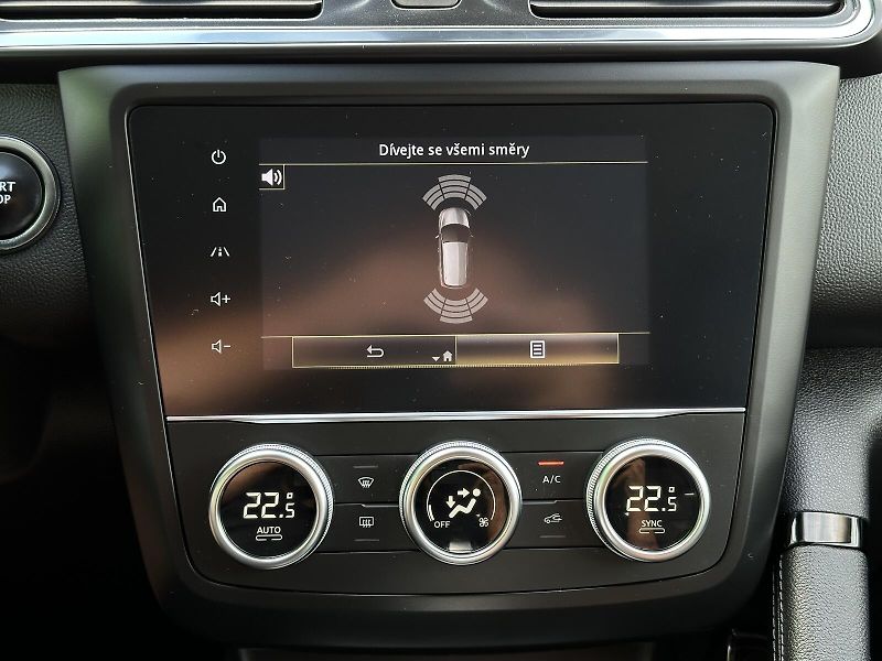 Renault Kadjar 1.3TCe 7AT EDC 140PS Tempomat - fotka 34 z 45