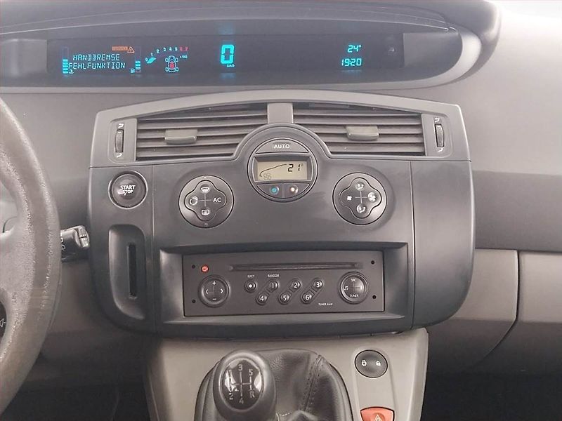 Renault Scénic (2004) 1.6 16V, po STK, Tažné, Klima - fotka 12 z 18