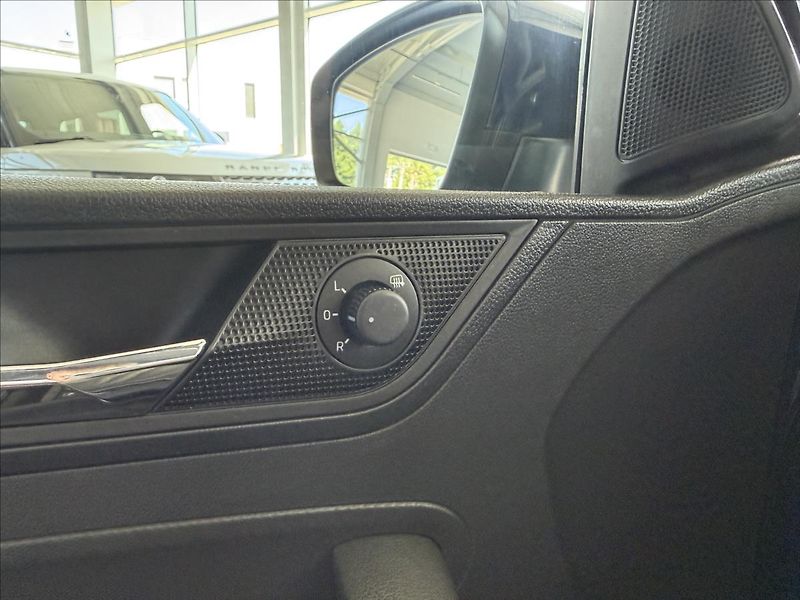 Škoda Rapid 1,0   TSI 81kW,CLEVER,SERVISKA - fotka 11 z 24