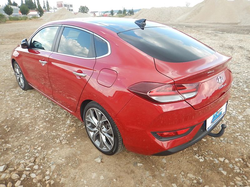 Hyundai i30 FASTBACK, 1.4 GDi TURBO, AUT - fotka 8 z 35