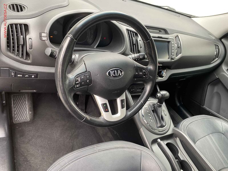 Kia Sportage (2013) 2.0 CRDi AWD, Premium, AT - fotka 13 z 21