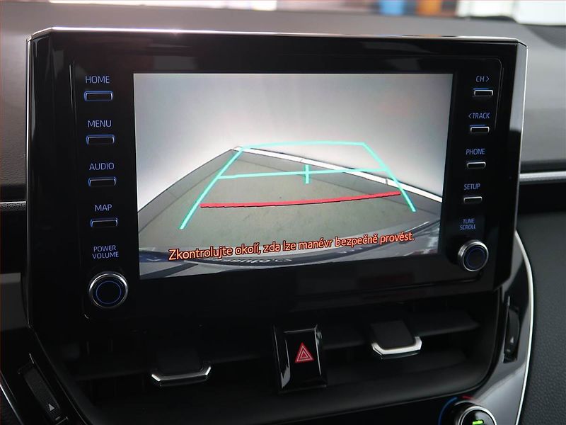 Toyota Corolla (2021) Style 1.8 Hybrid - fotka 17 z 22