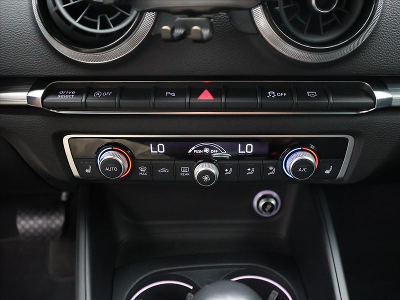 Audi A3 1,5 TSI 110kW S-tronic - fotka 23 z 35