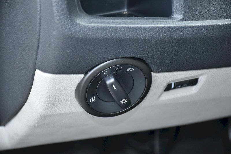Volkswagen Transporter (2016) 2.0 TDI 75kW 9 Míst - fotka 24 z 26