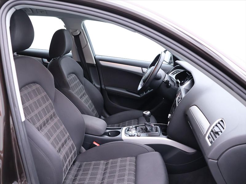 Audi A4 2,0 TDI 110kW quattro Navi Bi- - fotka 12 z 30