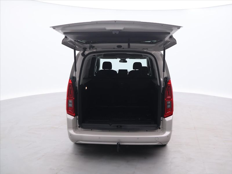 Opel Combo 1,2 Turbo 96 kW S/S AT8 Enjoy - fotka 9 z 29